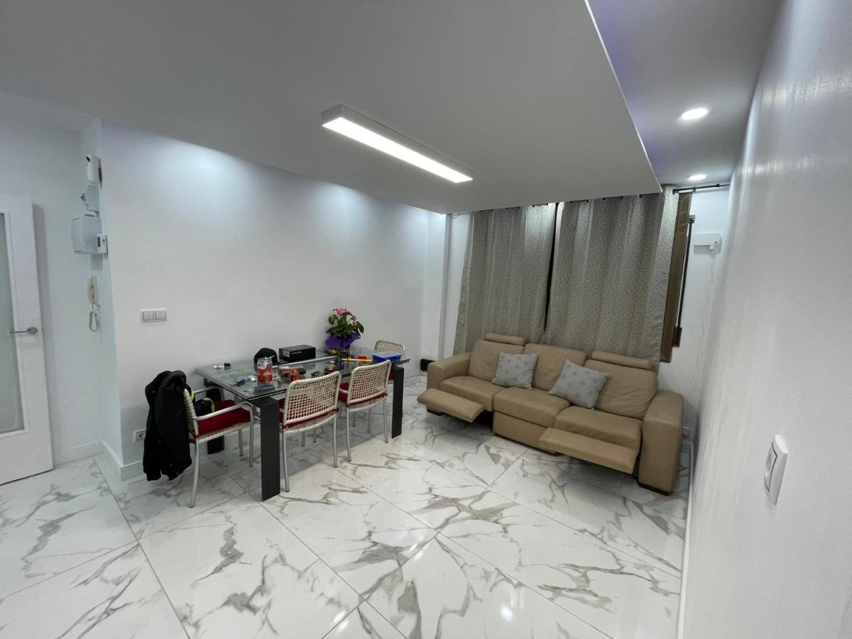 Queen Apartments Santa Coloma de Gramanet Zewnętrze zdjęcie